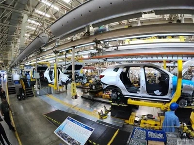 N. 1 al mondo! La produzione annuale cinese di veicoli a nuova energia ha sup...